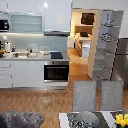 Silvana Apartment *